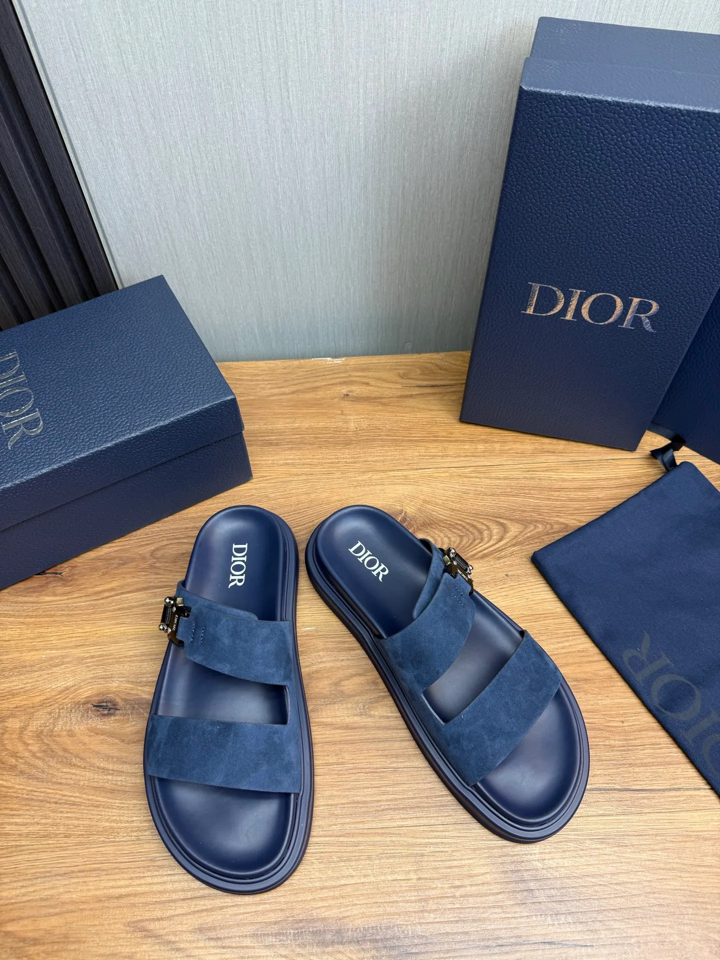 Men's shoes 300💰 Dior. Men's slippers🩴 Official website 1:1 production 38-45 size 45 46 🉑️Customized original material shipped✅